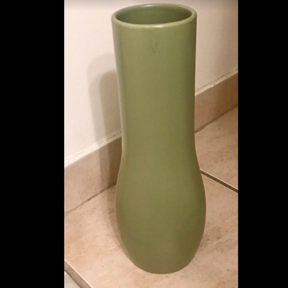 EARLY POTTERY BARN Avocado Green Vase. Very Retro!
